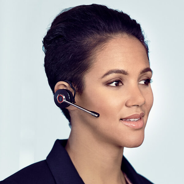 Bleiben Sie mobil und flexibel. Das Jabra Engage 65 ist ideal für Nutzer, die sich beim Telefonieren bewegen und zwischen unterschiedlichen Tragestilen wählen wollen.